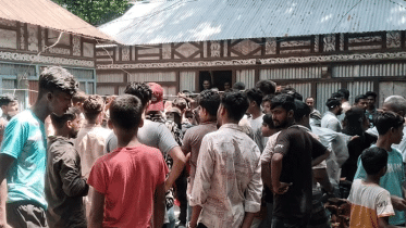 দেবিদ্বারে মা-ভাবি-ভাতিজিকে গলা কেটে হত্যা, যুবক আটক
