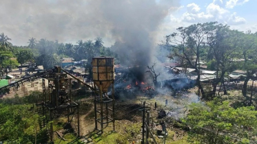 মিয়ানমারের রাখাইনে বিমান বাহিনীর বোমা হামলায় নিহত ৪৯ 